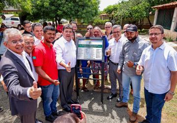 Em Campo Maior, Rafael Fonteles inaugura estrada que vai escoar produção agrícola da cidade